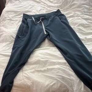 Figs bluegreen jogger scrubs